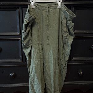 Olive Green Women's Cropped Pants